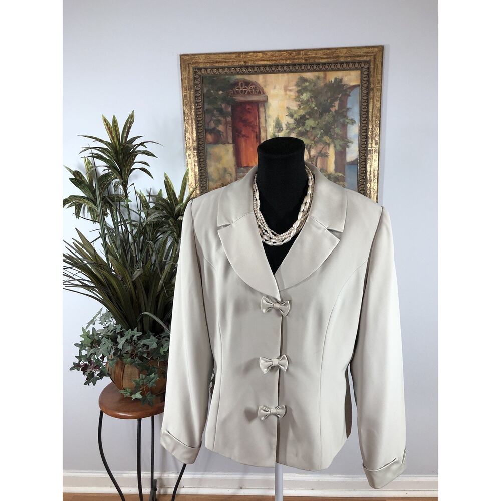 Executive Collection Women’s Jacket Size 16 Light Beige Bow-Front‎ Blazer Collar